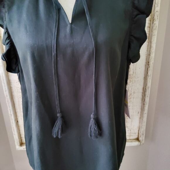 Nanette Lepore Women's Flutter Sleeve Ruffle Neck V-Neck Pullover Top in Black - Picture 4 of 8